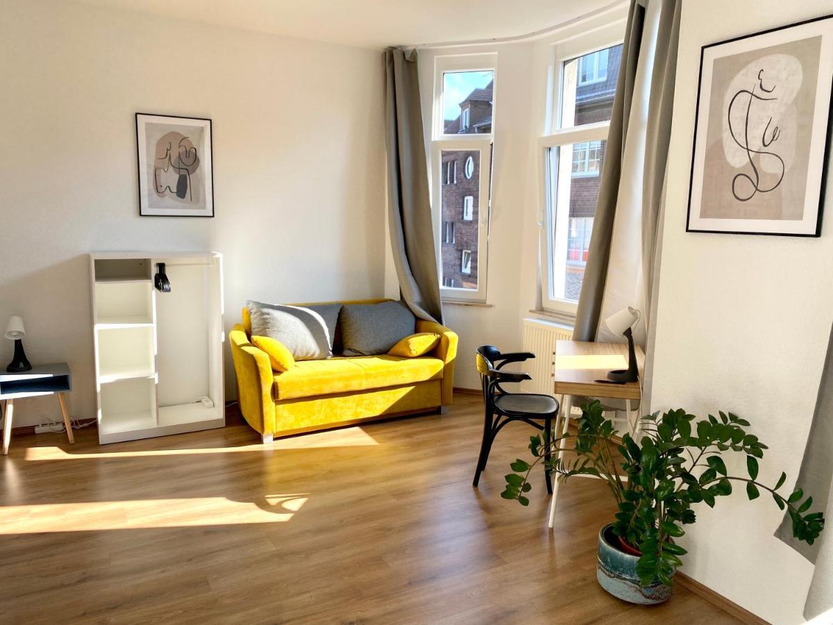 2 Rooms, Free Parking, 25 Min To Duesseldorf, 150 Mbps Wlan Duisburg Dış mekan fotoğraf