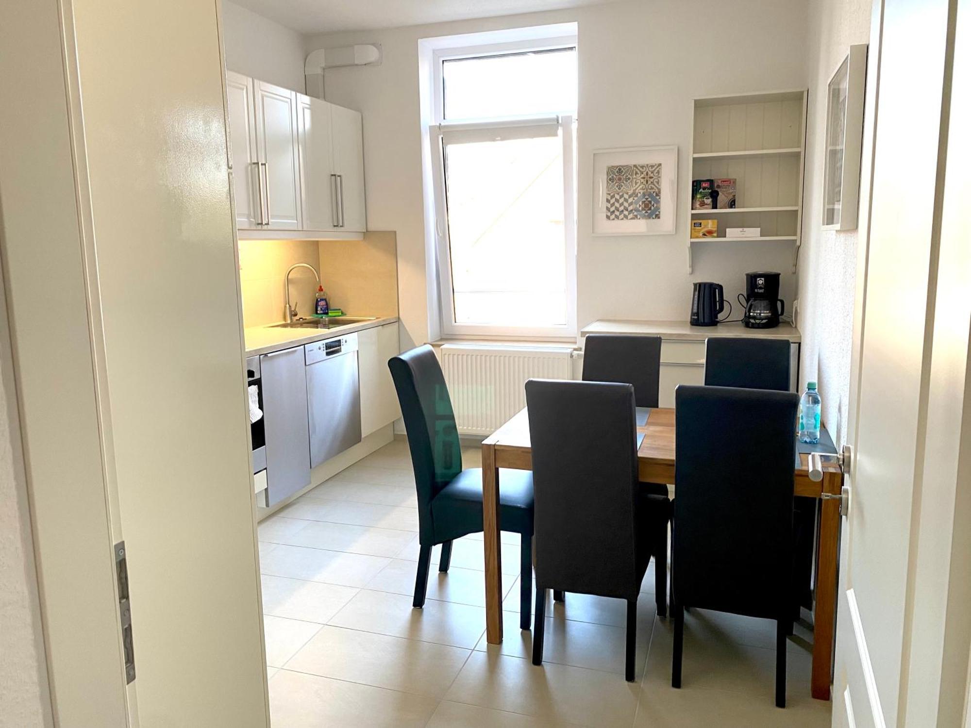 2 Rooms, Free Parking, 25 Min To Duesseldorf, 150 Mbps Wlan Duisburg Dış mekan fotoğraf